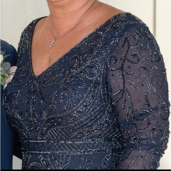 Oleg Cassini Mother of the Bride dress - Picture 5 of 5